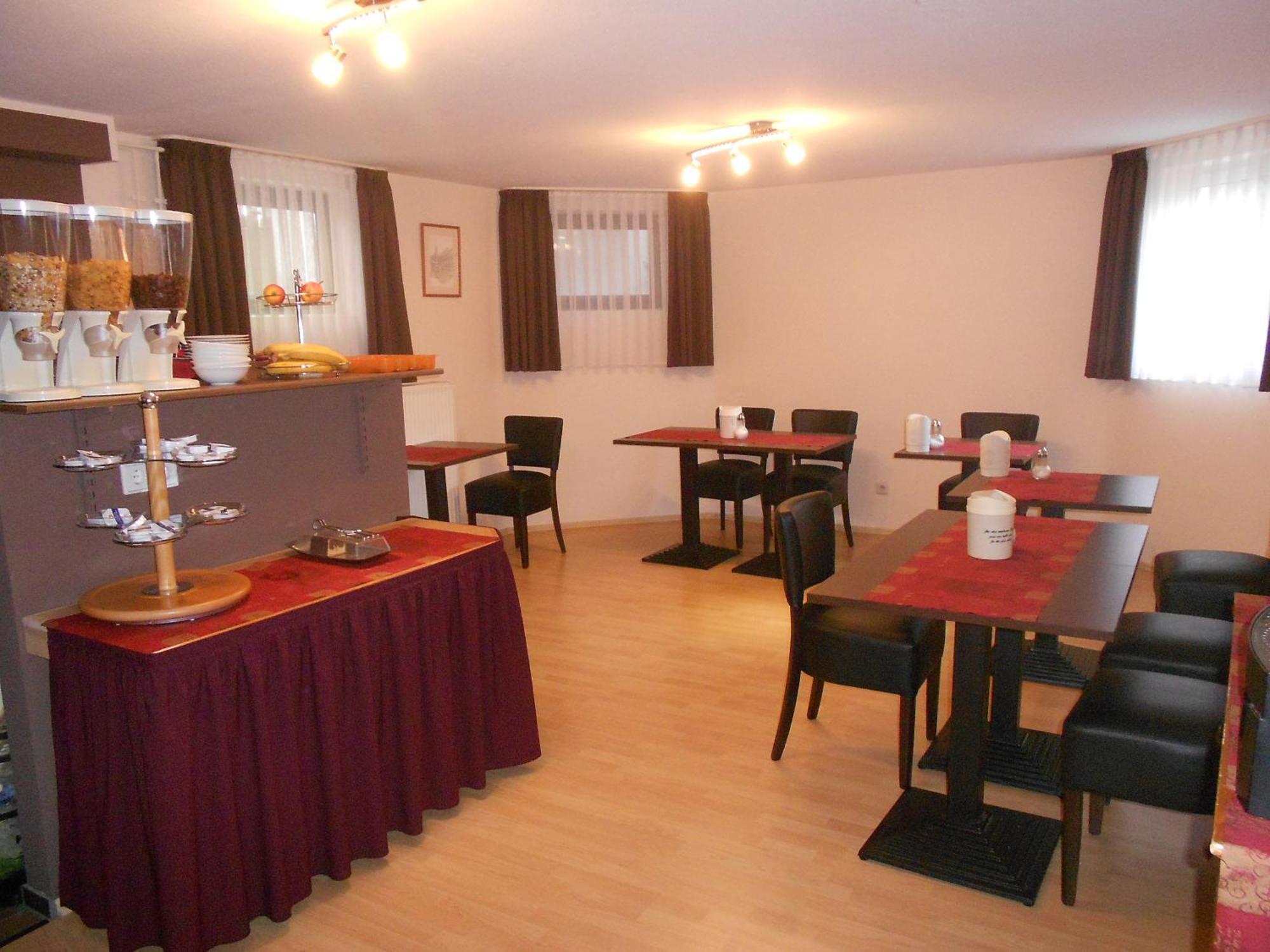 Apartment-Pension Schwalbennest Herzogenaurach Exterior foto